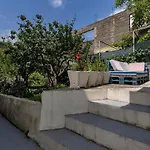 Sunny Garden Apartments Ana